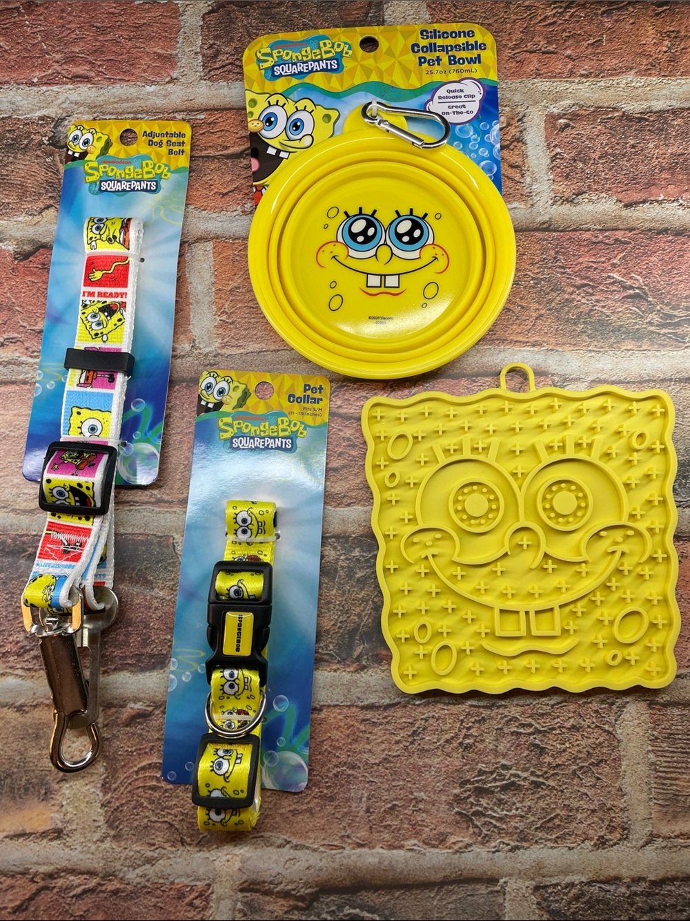 SpongeBob SquarePants Dog Silicone Pet Bowl & Accessories Set